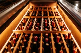 Conservation vin Alsace : durée de garde par cépage